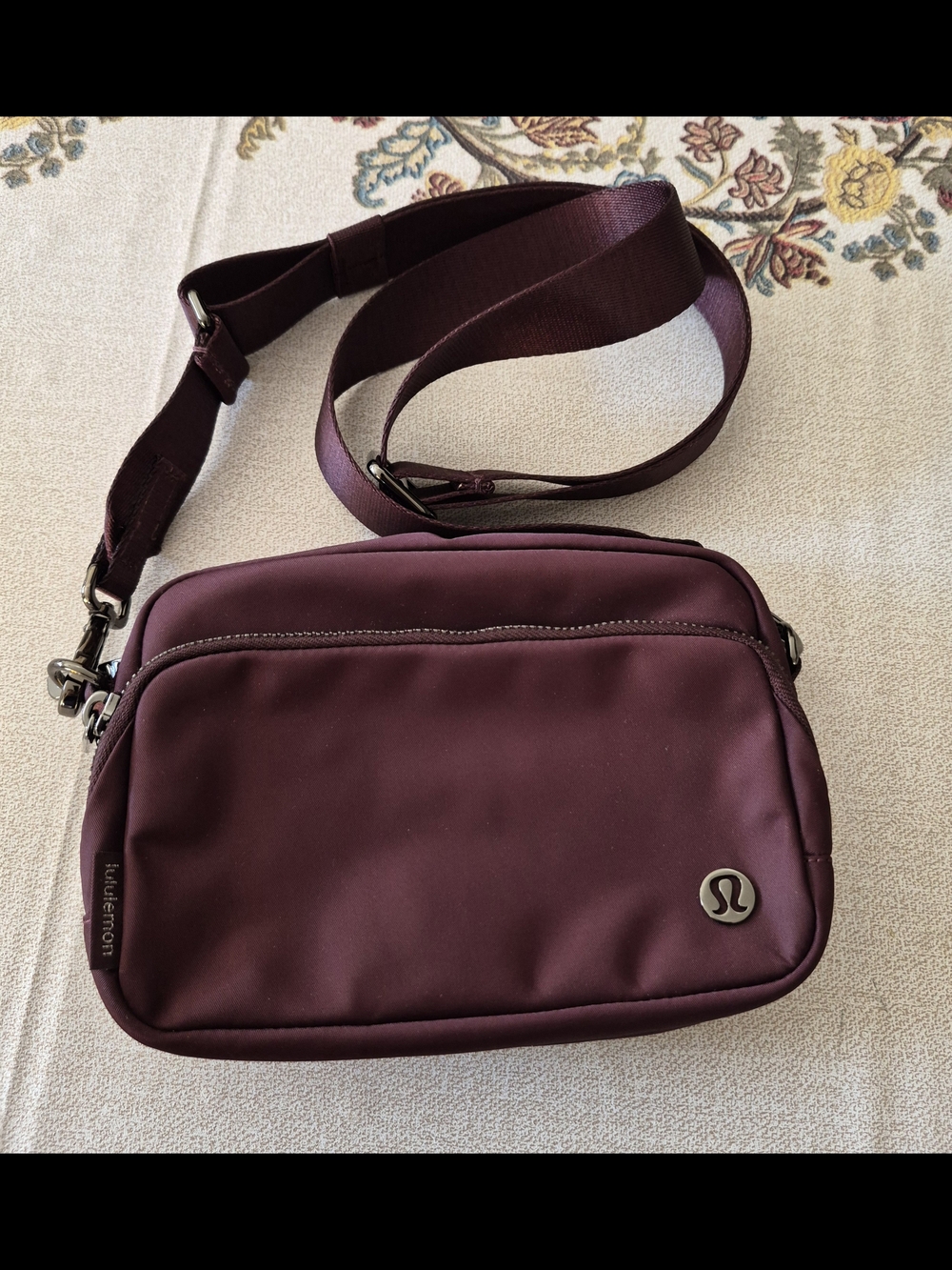 Lululemon Everywhere Crossbody Bag in Deep Burgundy